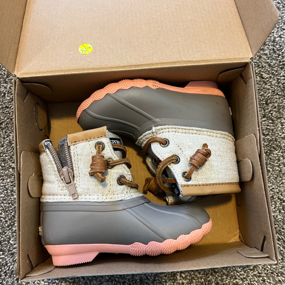 Sperry Kids Gray and Pink Boots 6C
